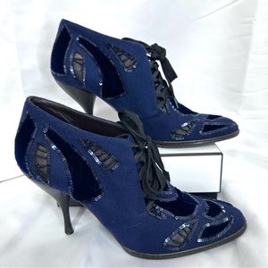 Amazing Vintage Donna Karan Velvet Sequin Leather Lace Up Heels Size 9